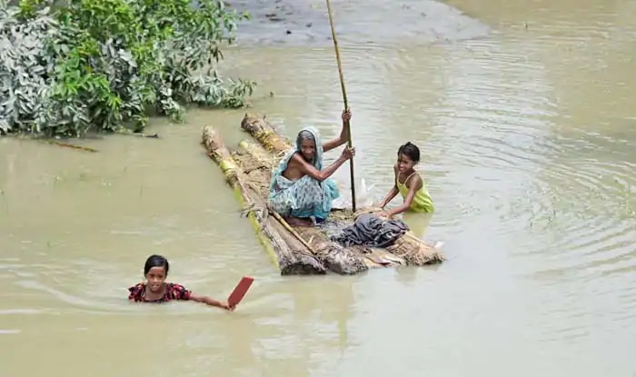 आसाममधील २४ जिल्ह्यांना पुराचा फटका बसला आहे. 