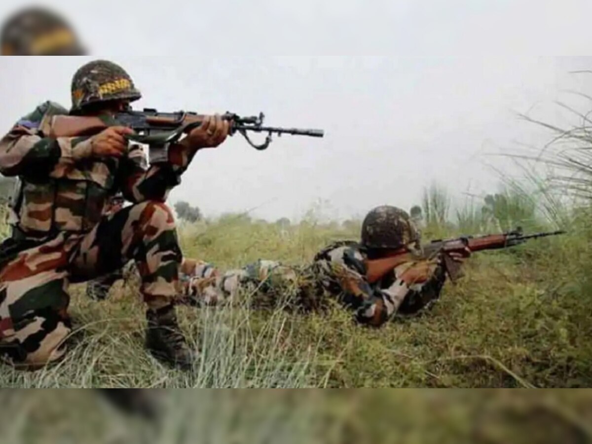 जम्मू-काश्मीर : सुरक्षादल आणि दहशतवाद्यांमध्ये चकमक, ३ दहशतवादी ठार title=