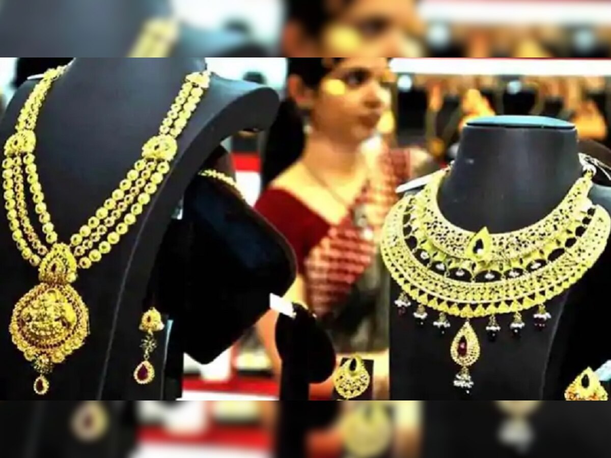 Gold price today : सोन्याच्या किंमतीत काहीशी वाढ; जाणून घ्या काय आहेत दर title=