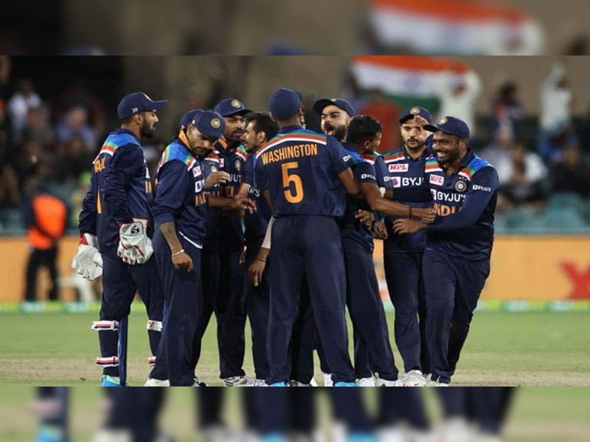 Ind vs Aus : पहिल्या टी-20 सामन्यात भारताचा 11 रनने विजय title=