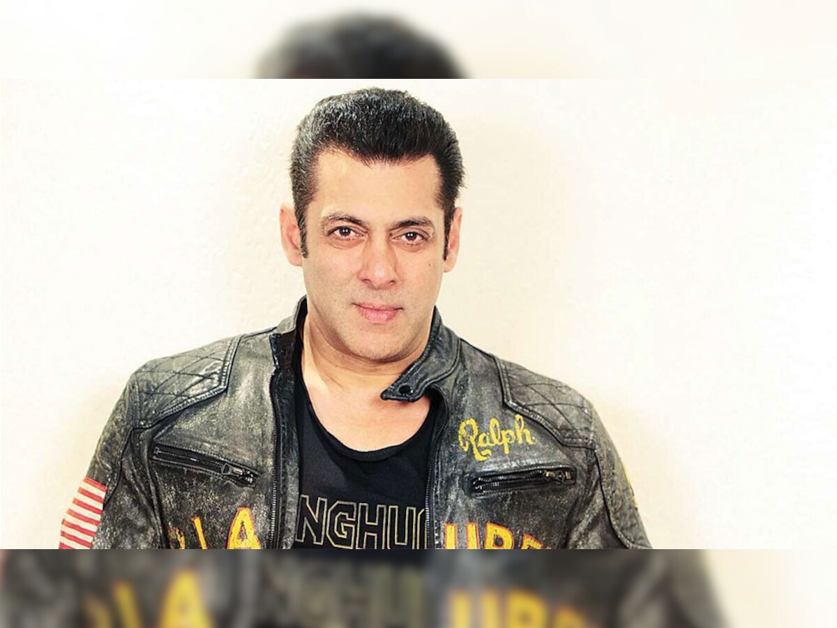 Salman Khan 55th Birthday : 'भाईजान'च्या घराबाहेर चाहत्यांसाठी महत्वाचा संदेश title=