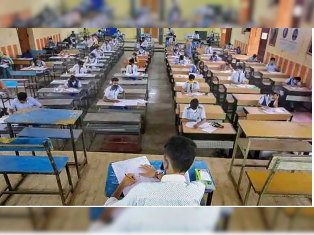 CBSE च्या 10वी  आणि 12वी परीक्षांचं वेळापत्रक जाहीर title=