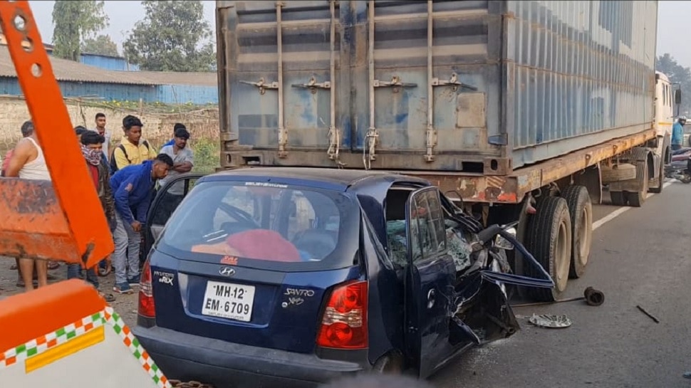 मुंबई-गोवा महामार्गावरील अपघातात 1 ठार तर 3 जखमी  