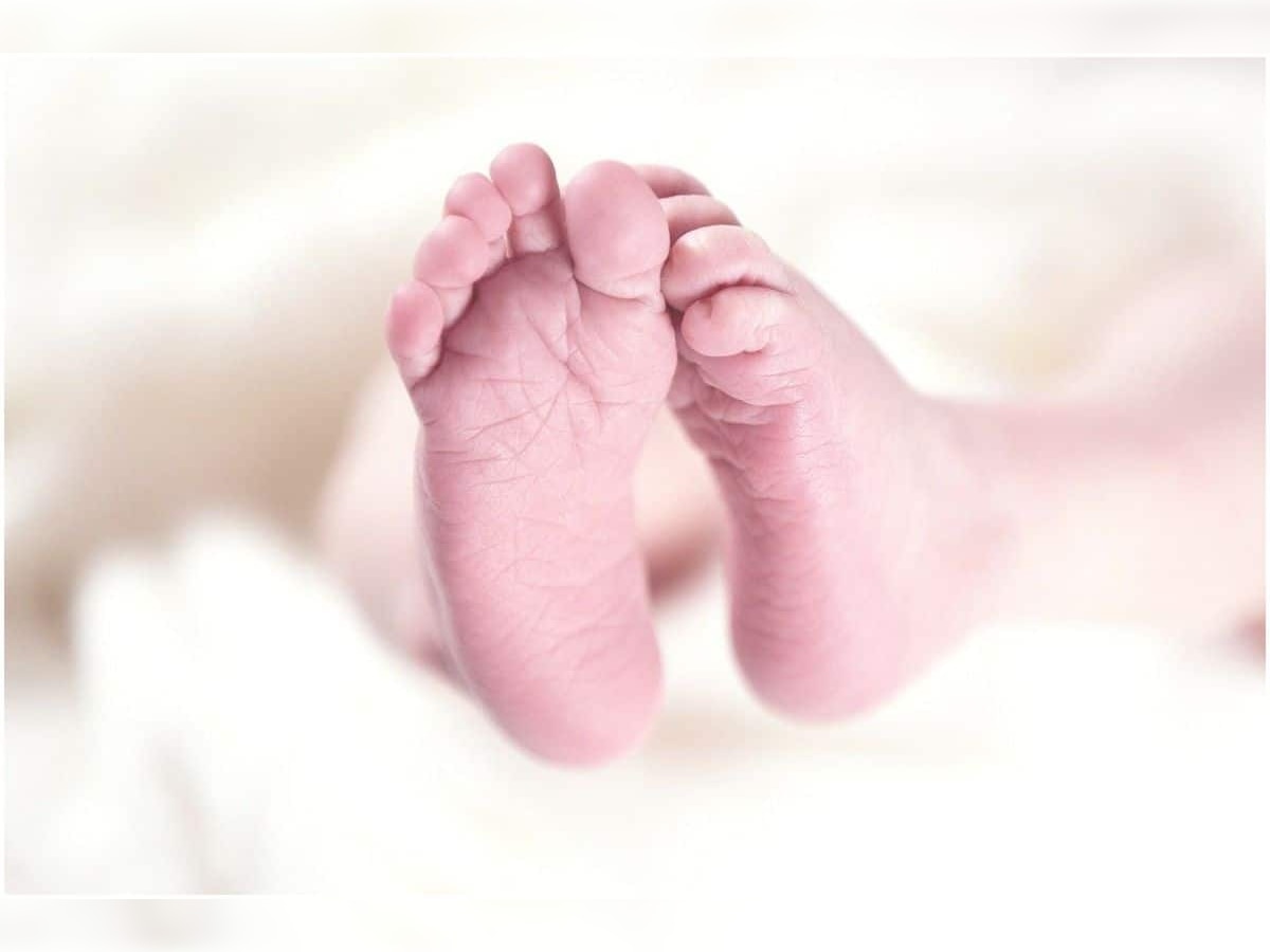 VIDEO : जन्माला आलेय जगातले पहिले हे सुपर बेबी  title=