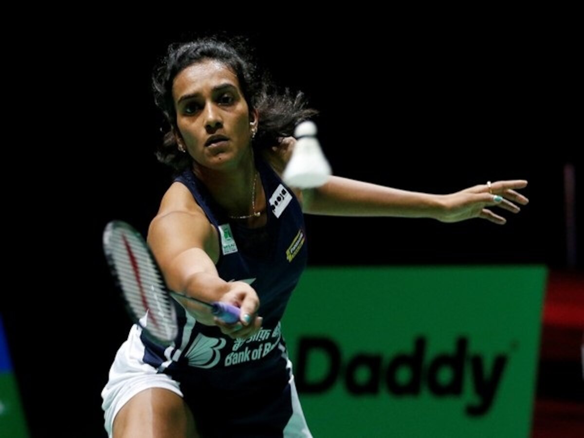 All England Badminton Championship: पी व्ही सिंधुची सेमीफायनलमध्ये एन्ट्री, थायलंडच्या या खेळाडूसोबत रंगणार सामना title=