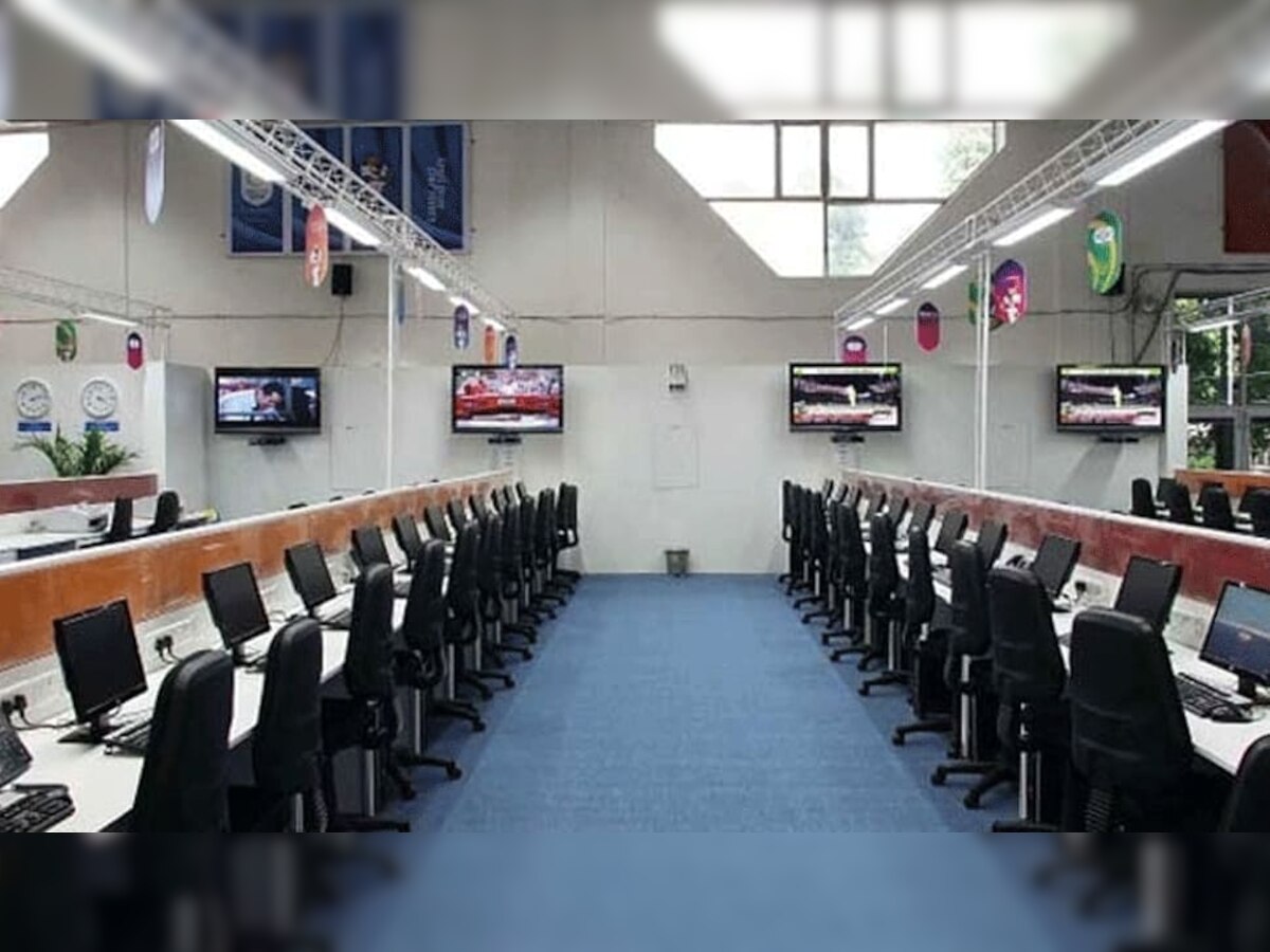 वित्तीय सेवा सोडून खासगी कार्यालये बंद, शासकीय कार्यालयात ५० टक्के उपस्थिती