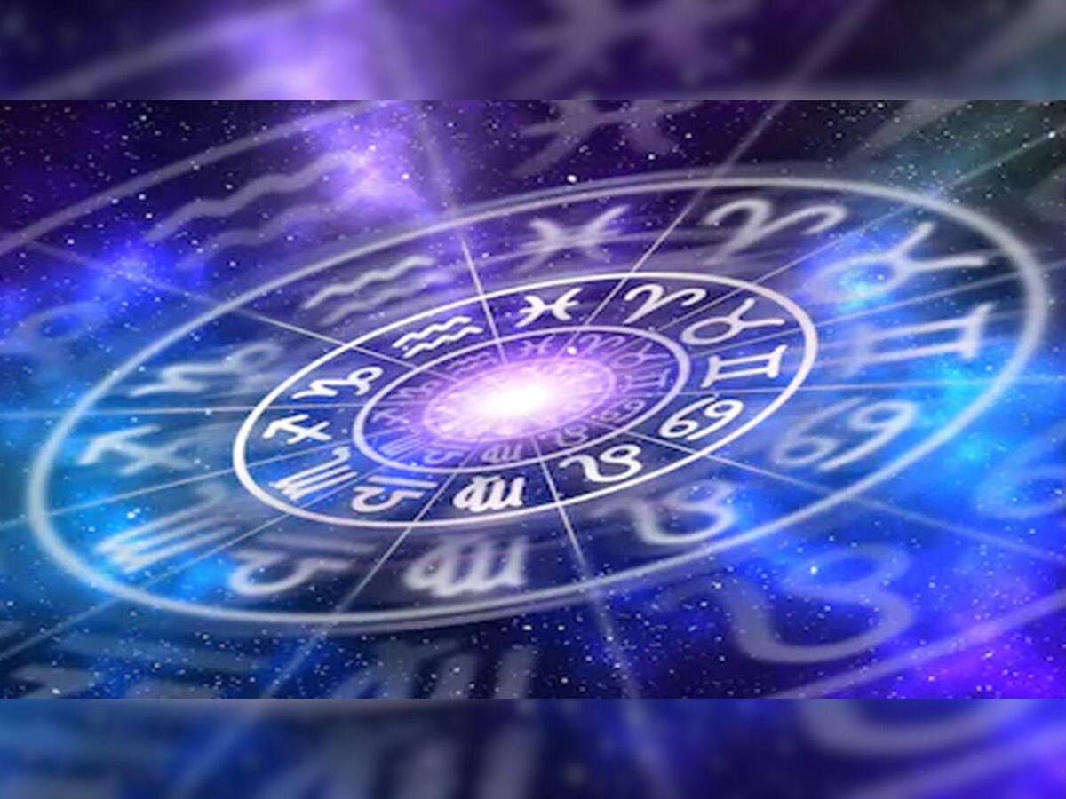 Horoscope : या राशींच्या व्यक्तिंसाठी भाग्याचा दिवस, पाहा आजचे भविष्य  title=