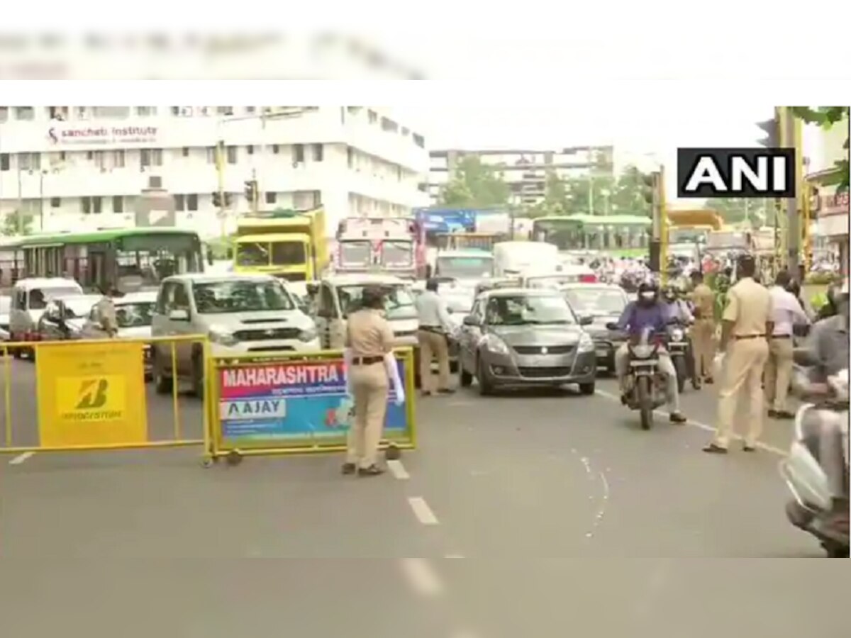 lockdown in Pune | सावधान! पुण्यात सायंकाळी ६ पासून कडक लॉकडाऊनची अंमलबजावणी सुरु title=