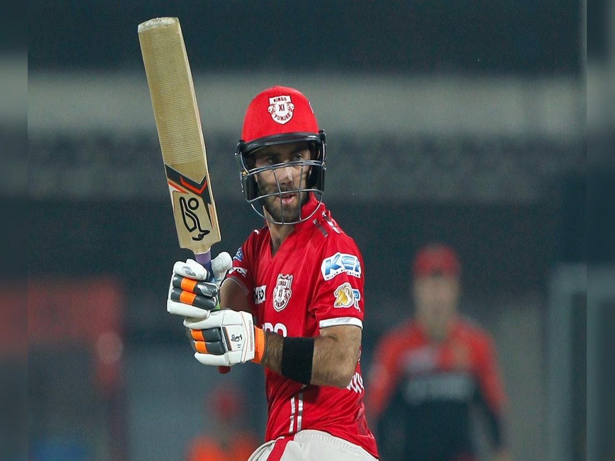 IPL 2021 MI vs RCB: मॅक्सवेलचा तुफान षटकार, व्हिडीओ पाहून व्हाल हैराण title=