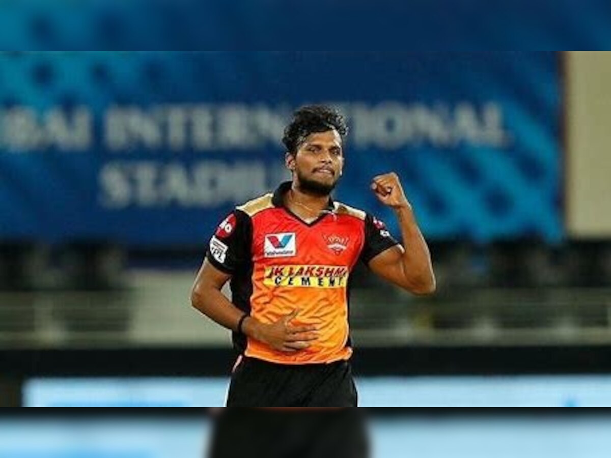 IPL 2021 : हैदराबादला मोठा धक्का, स्टार गोलंदाज टी नजराजन IPLमधून बाहेर title=