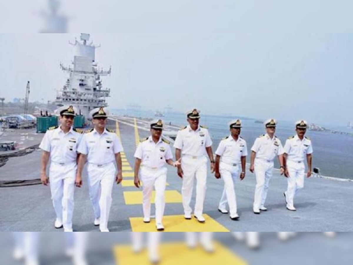 Indian Navy Recruitment 2021: 12वी पास असाल तर नेव्हीमध्ये भर्ती होण्याची सुवर्ण संधी, लगेच करा अप्लाय title=