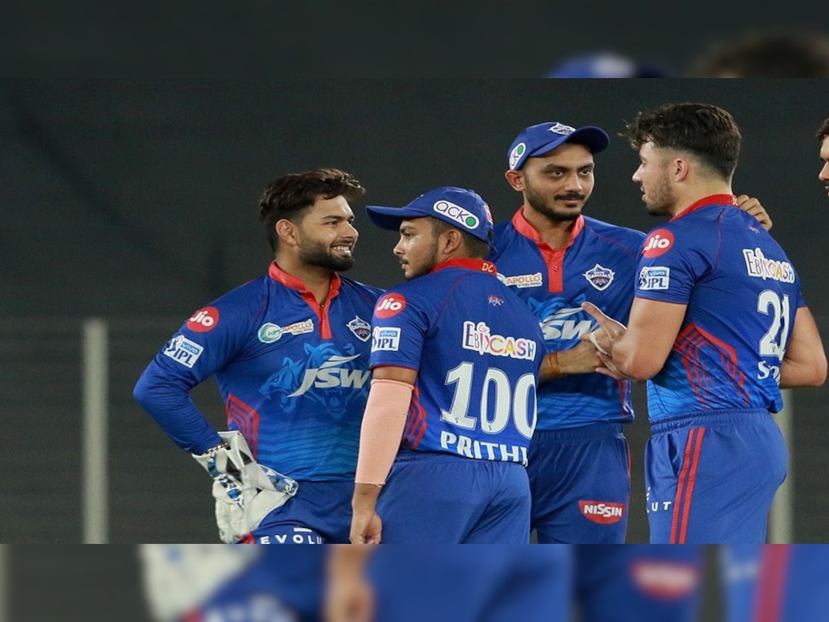 IPL 2021: पृथ्वी शॉच्या झंझावाती खेळीपुढे कोलकाता गारद, दिल्लीचा 7 विकेट्सनं विजय title=