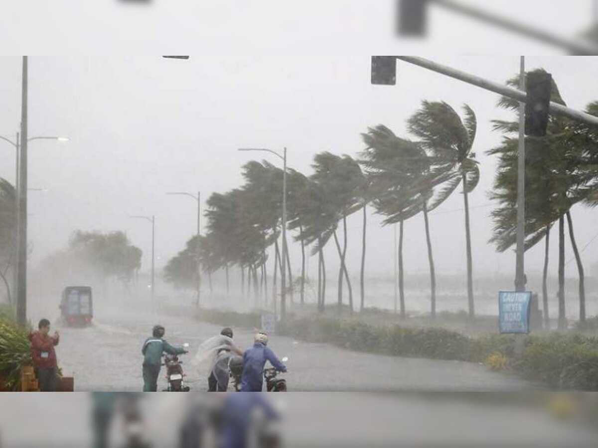 Cyclone Tauktae: १५ व १६ मे रोजी मुंबईत वेगाने वारे वाहण्याची शक्यता, यंत्रणा सतर्क title=