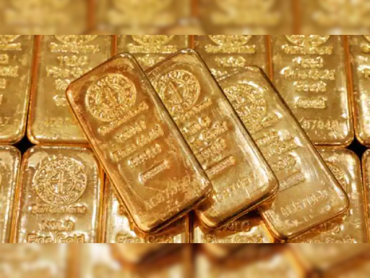 Gold Price | सोन्याच्या दरात दुसऱ्यांदा विक्रमी घट, इतक्या हजारांनी घसरण title=