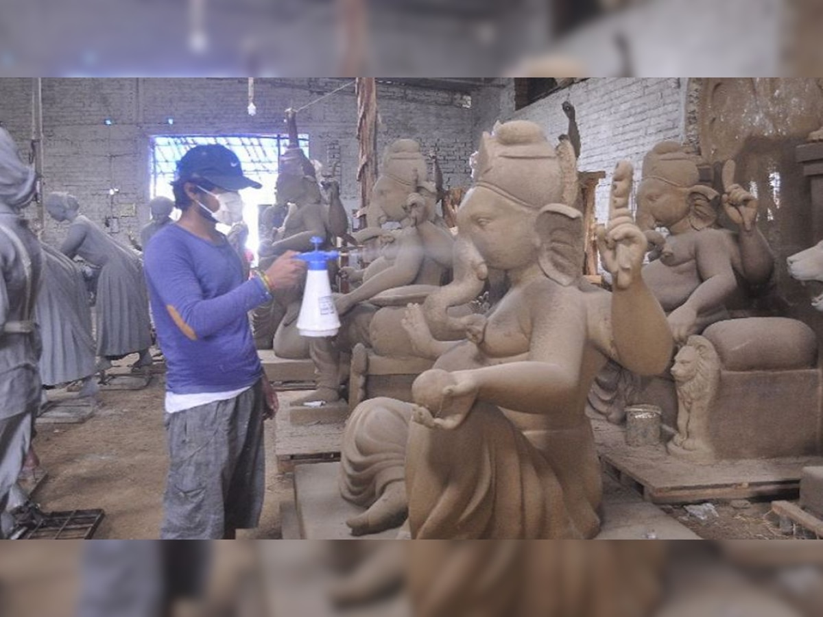 Ganeshotsav GuideLines 2021 |  सरकारने घेतलेलेल्या नियमांवरुन मंडळ आणि मूर्तिकारांमध्ये नाराजी title=