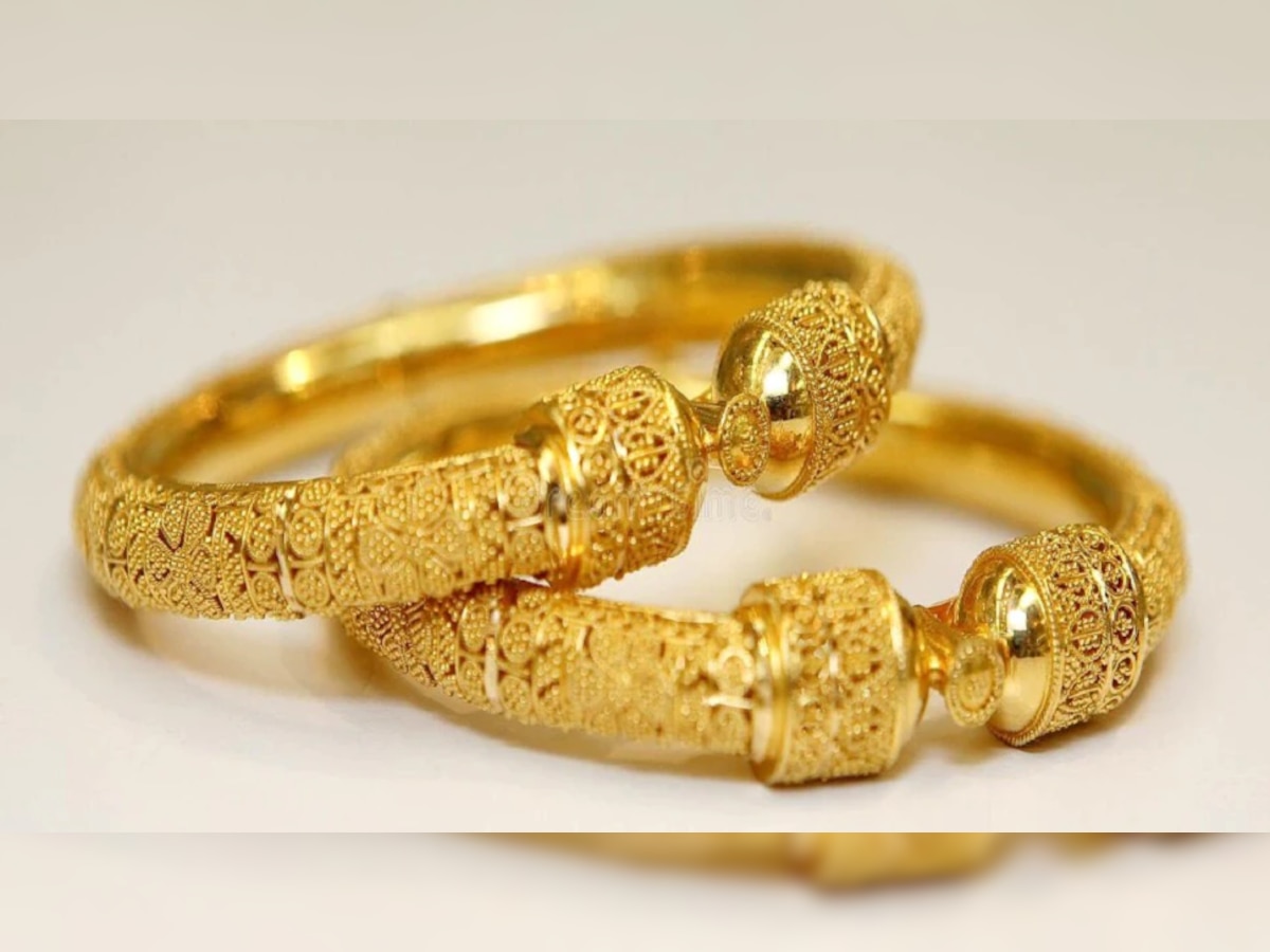 Gold Price Today : 9 हजार रूपयांनी स्वस्त झालं सोनं; काय आहे आजचा भाव?  title=
