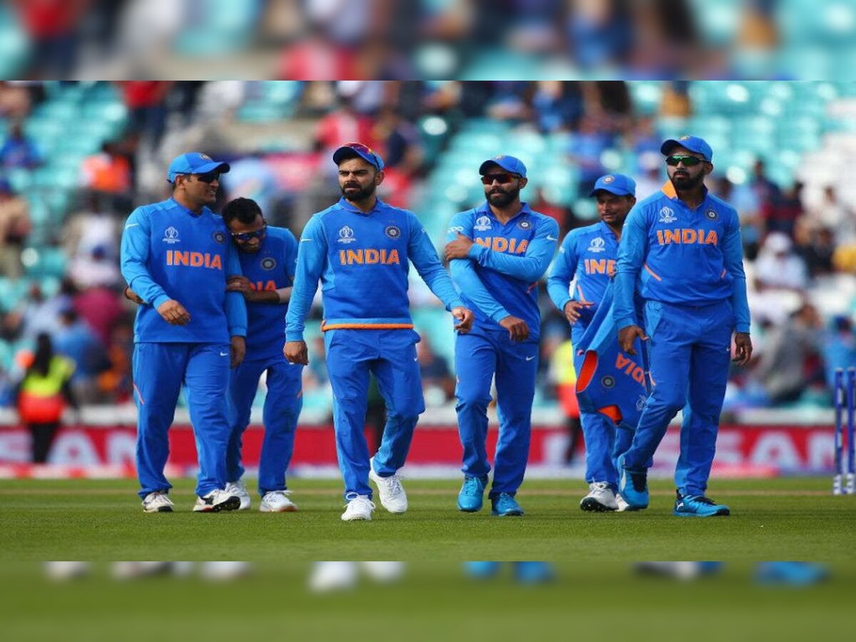 Cricket updates: पिचवर सख्ख्या भावासारखे असणारे टीम इंडियाचे खेळाडू बनले पक्के वैरी title=