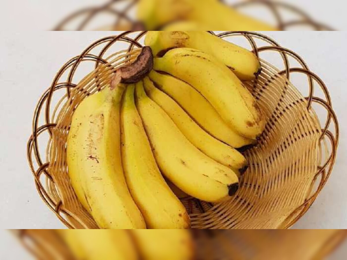केळी महाग असो किंवा स्वस्त, या वेळेत कधीच खाऊ नये  title=
