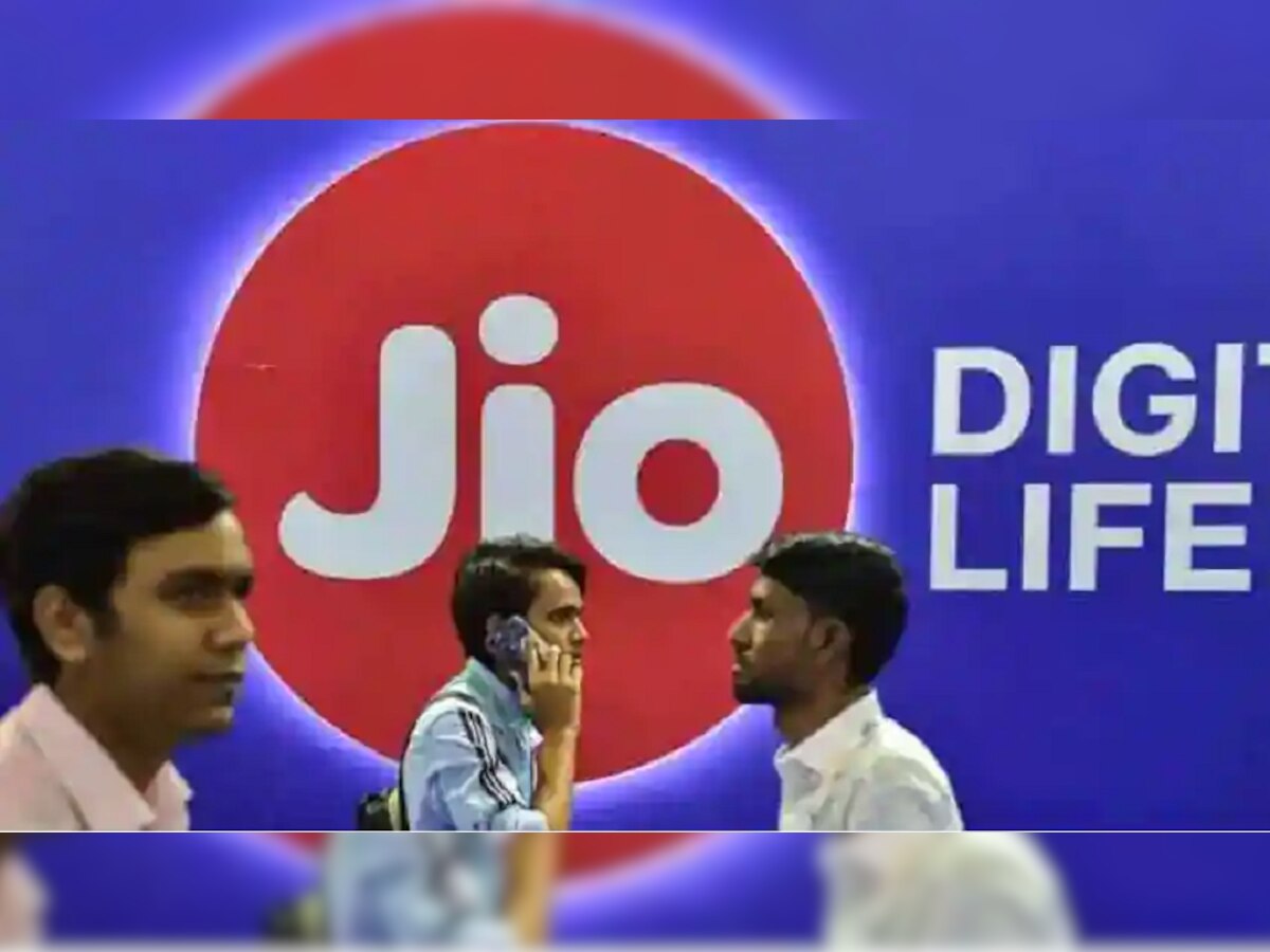 Jio Cheapest Plan | जीओचा सर्वात स्वस्त प्लॅन; Netflix, Hotstar, Amazonचे मोफत सबस्क्रिप्शन title=