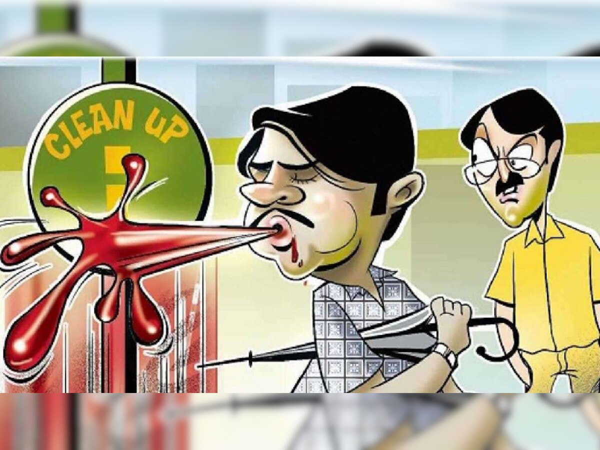 सार्वजनिक ठिकाणी थुंकणाऱ्यांना दणका, मुंबईत आतापर्यंत 'इतक्या' लाखांचा दंड वसूल title=