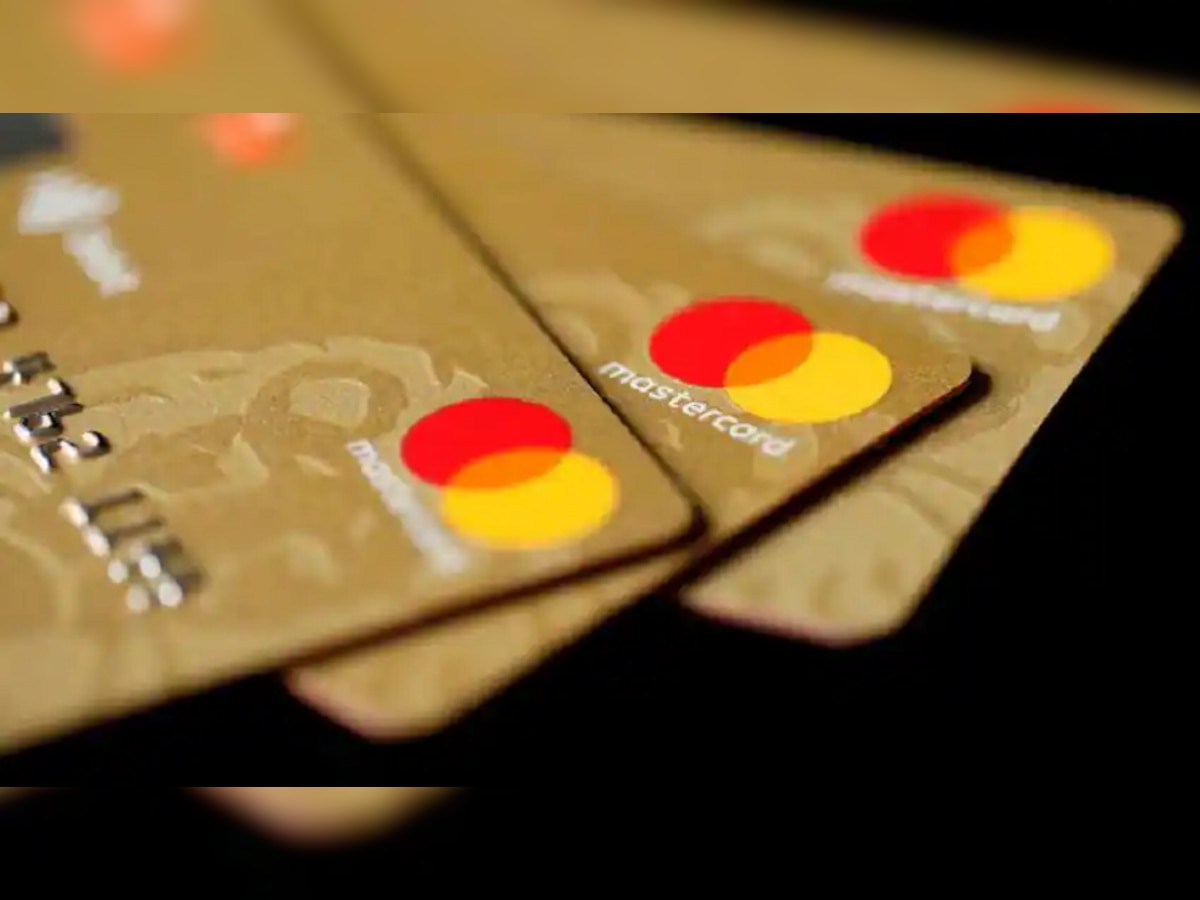 Credit Card Tips | एकाहून अधिक क्रेडिट कार्डचा वापर करणार असाल तर, या गोष्टी नक्की लक्षात ठेवा title=