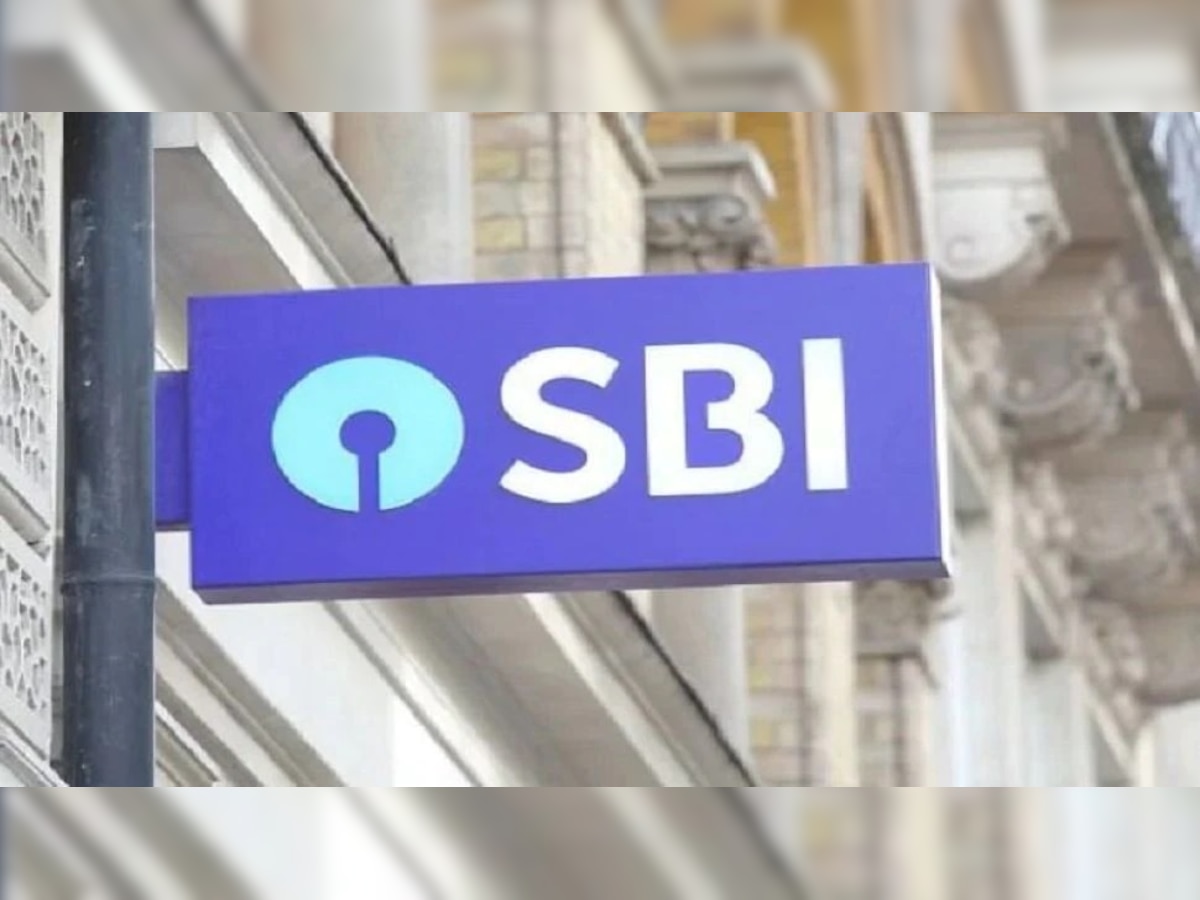 SBI New Rule: एसबीआय ग्राहकांनी इकडे लक्ष द्या! बँकेने बदलला हा मोठा नियम, तुमचे व्यवहार थांबू शकतात title=