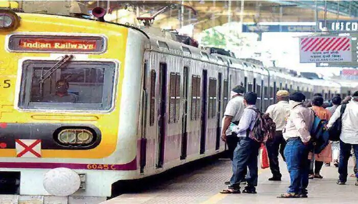 Crowds of citizens at the railway station to take the pass; How to get a local pass? - Vimarsana News