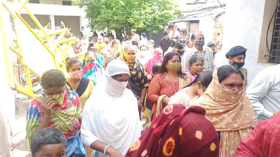 The women broke the barricades set up by the police in the red light area - Vimarsana News