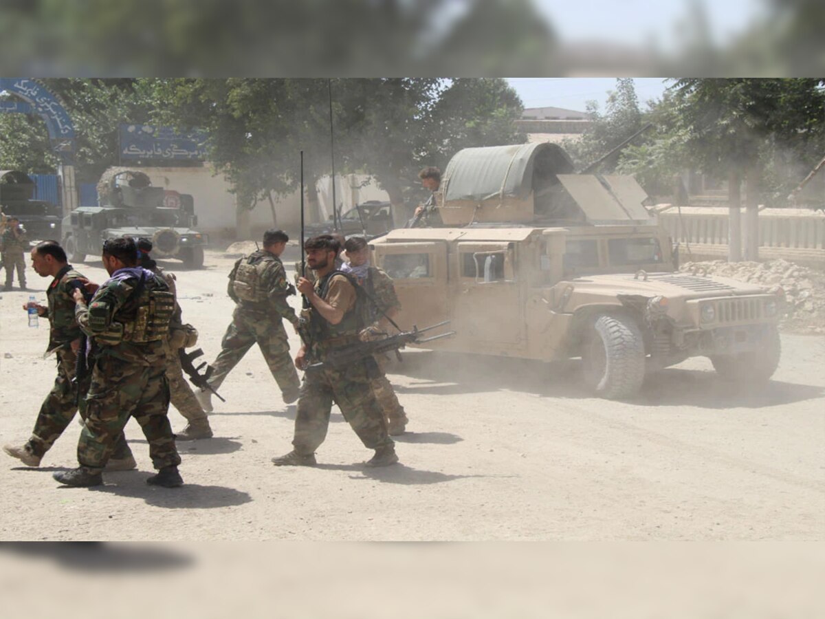 तालिबान्यांचा काबुलमध्ये शिरकाव; भर रस्त्यात गोळीबार आणि रक्तरंजित हिंसा सुरू title=