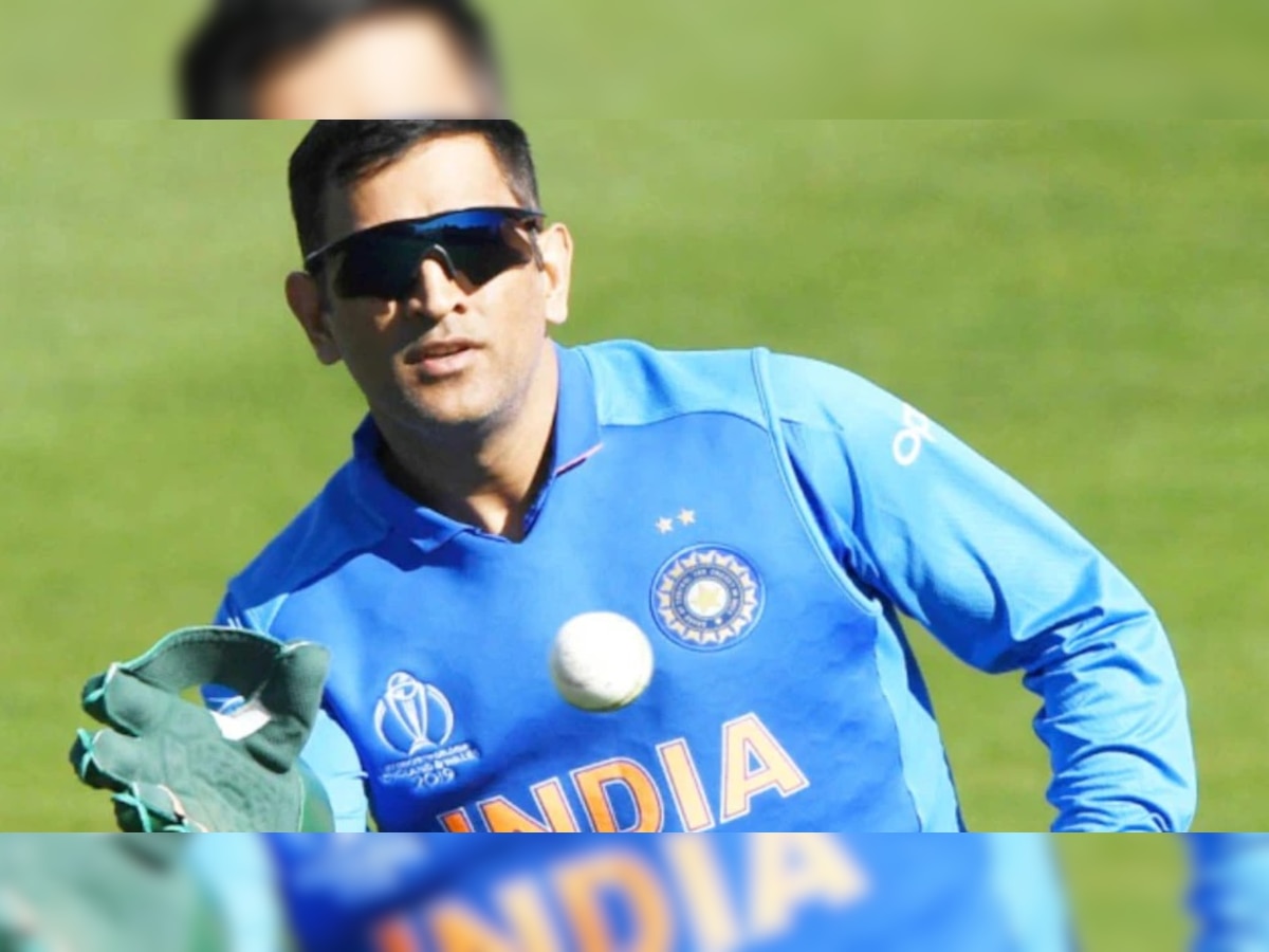 MS Dhoni मुळे या खेळाडूंच्या क्रिकेटमधील करियरला लागलं ग्रहण?  title=