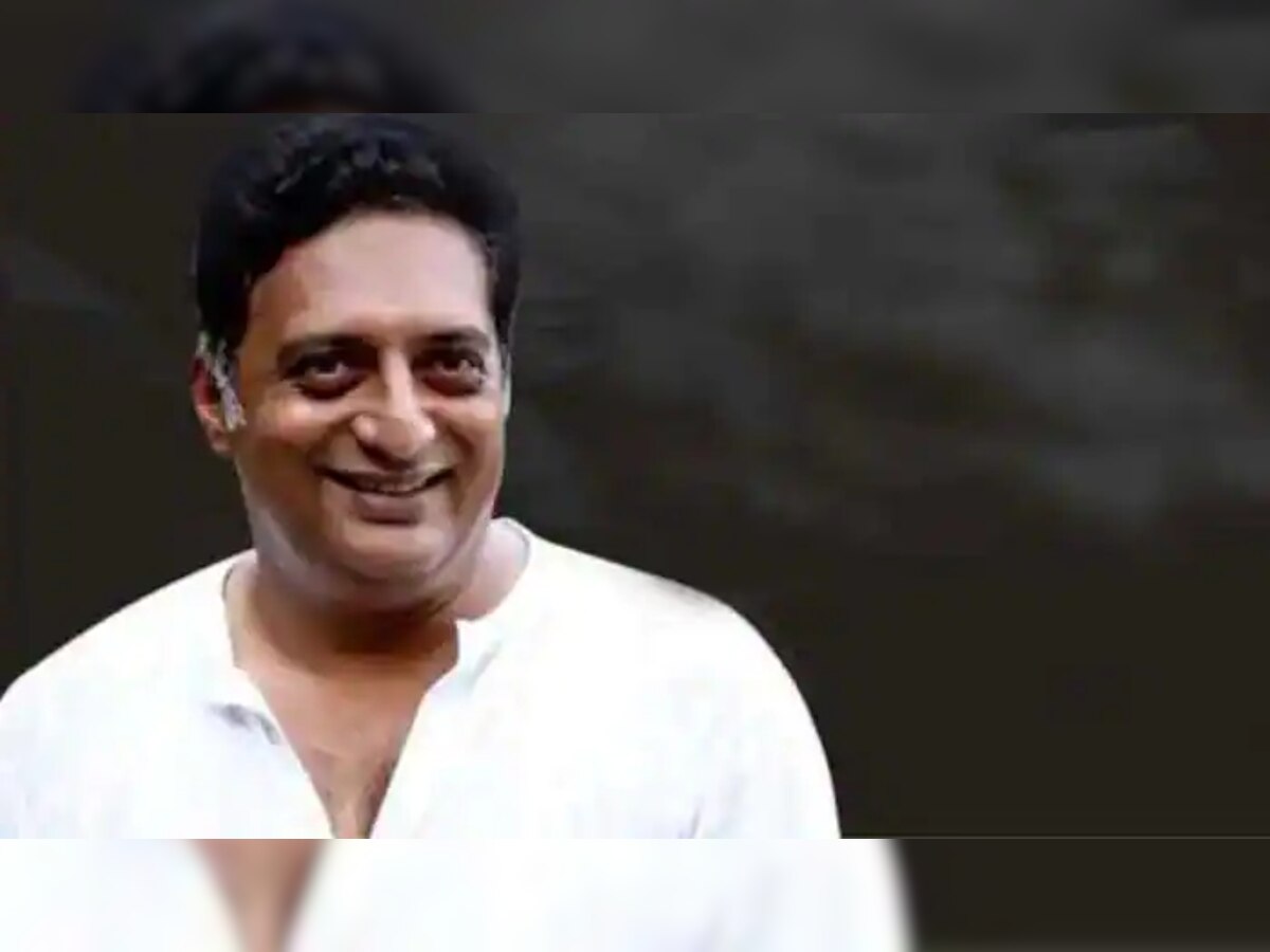 वयाच्या 56 व्या वर्षी Prakash Raj यांनी पुन्हा केलं लग्न; मुलासाठी उचललं मोठं पाऊल title=