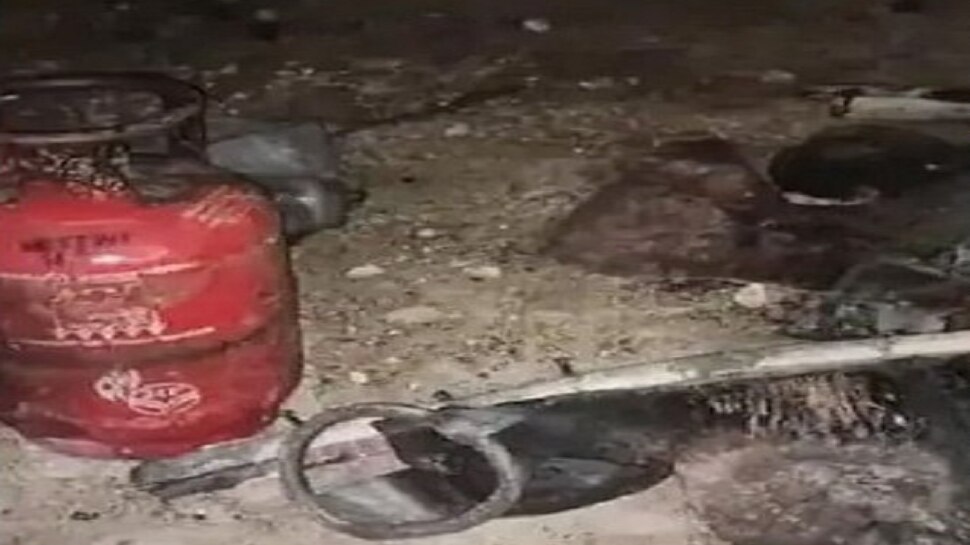 16 people have been reported injured in the cylinder blast in Dharavi shahu nagar area - Vimarsana News