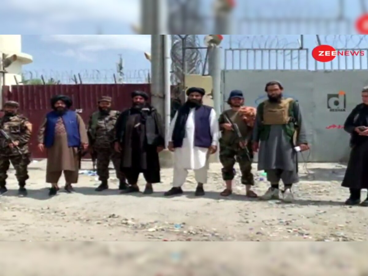 काबुल एअरपोर्टच्या 3 गेटवर तालिबानचा ताबा, उड्डाणांवर परिणाम title=