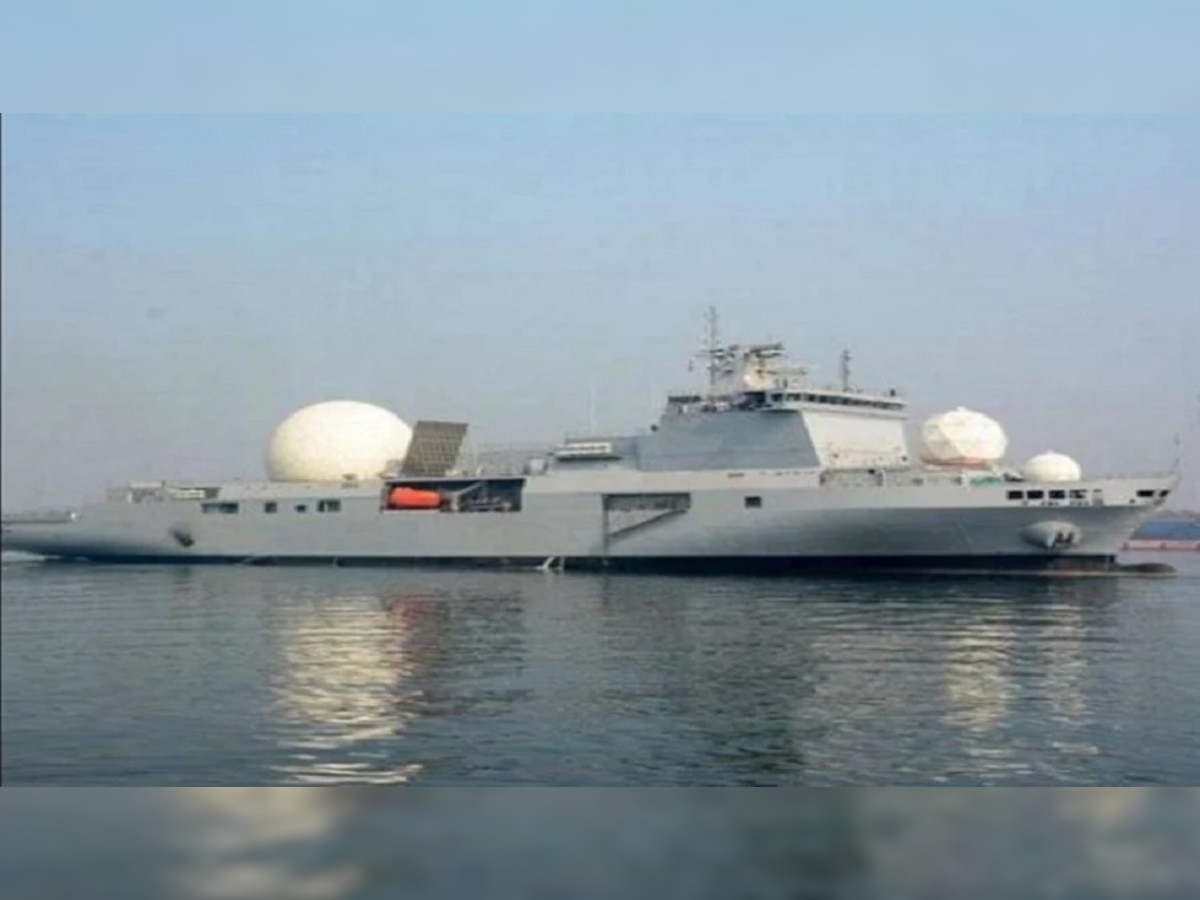 INS Dhruv | न्यूक्लियर मिसाईलचा हल्ला नष्ट करणारे भारताचे पहिले जहाज समुद्रात उतरणार title=