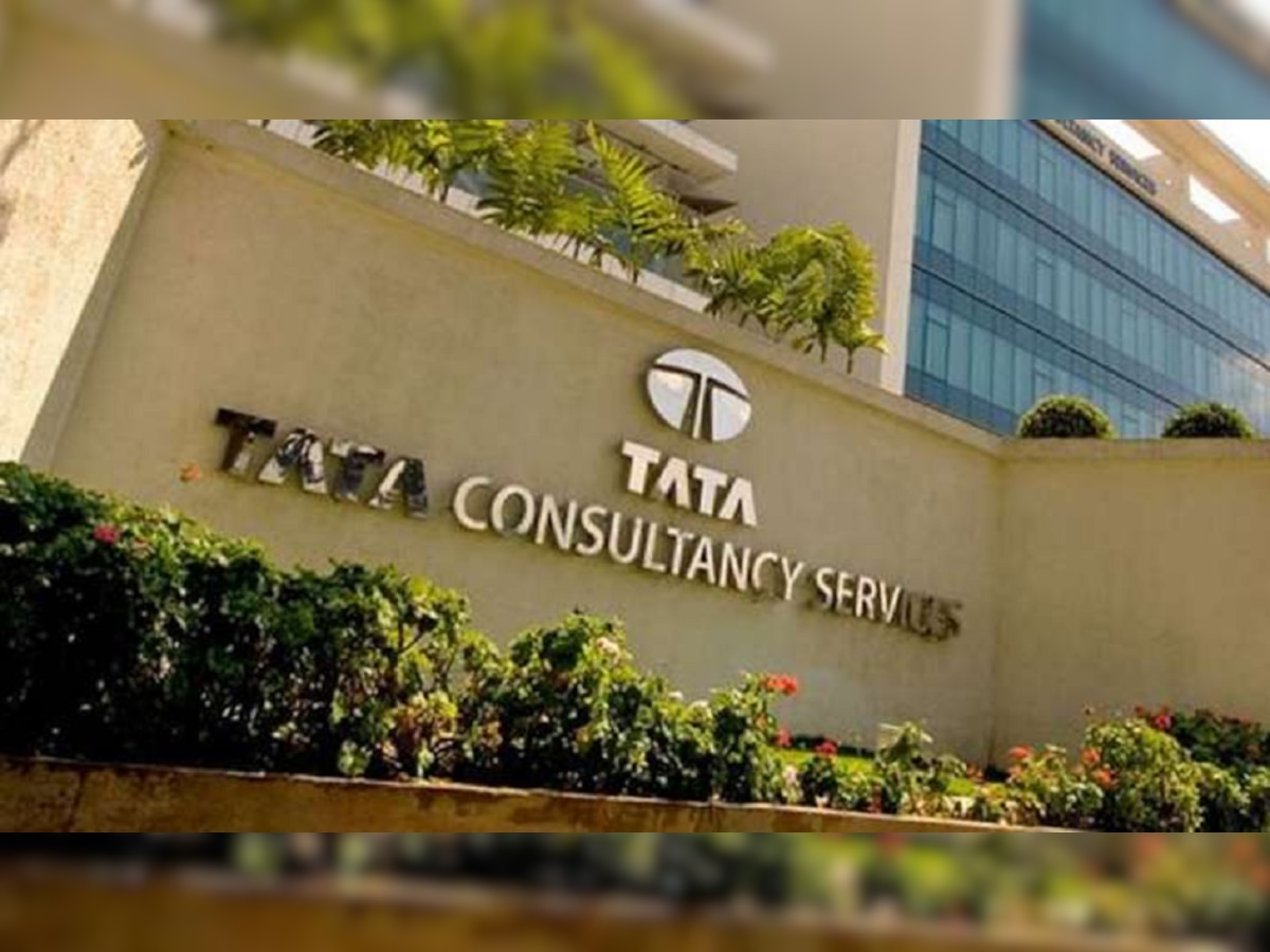 नोकरीच्या शोधात असणाऱ्या तरुणांसाठी TCS कडून Free कोर्सची ऑफर, आताच अर्ज करा title=