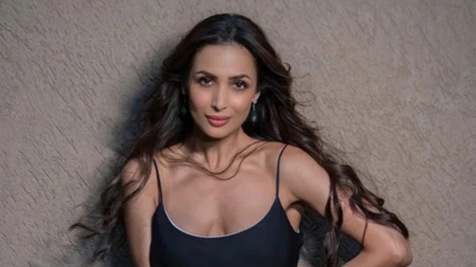 malaika arora forgot to pull up jeans again after using washroom of restaurant - Vimarsana News