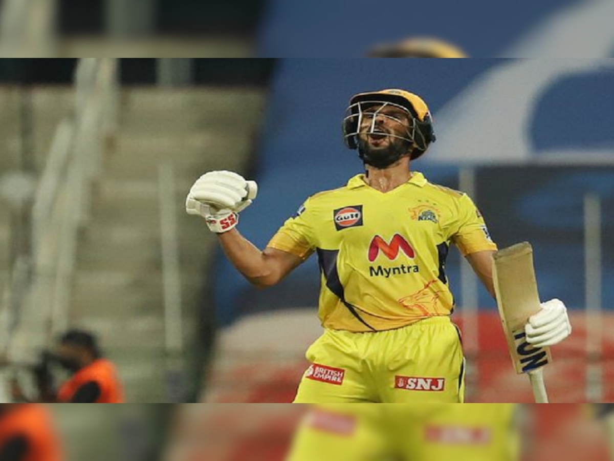 IPL 2021 CSK vs RR: शेवटच्या बॉलवर ठोकला SIX, ऋतुराज गायकवाडचं IPL मध्ये पहिलं शतक title=