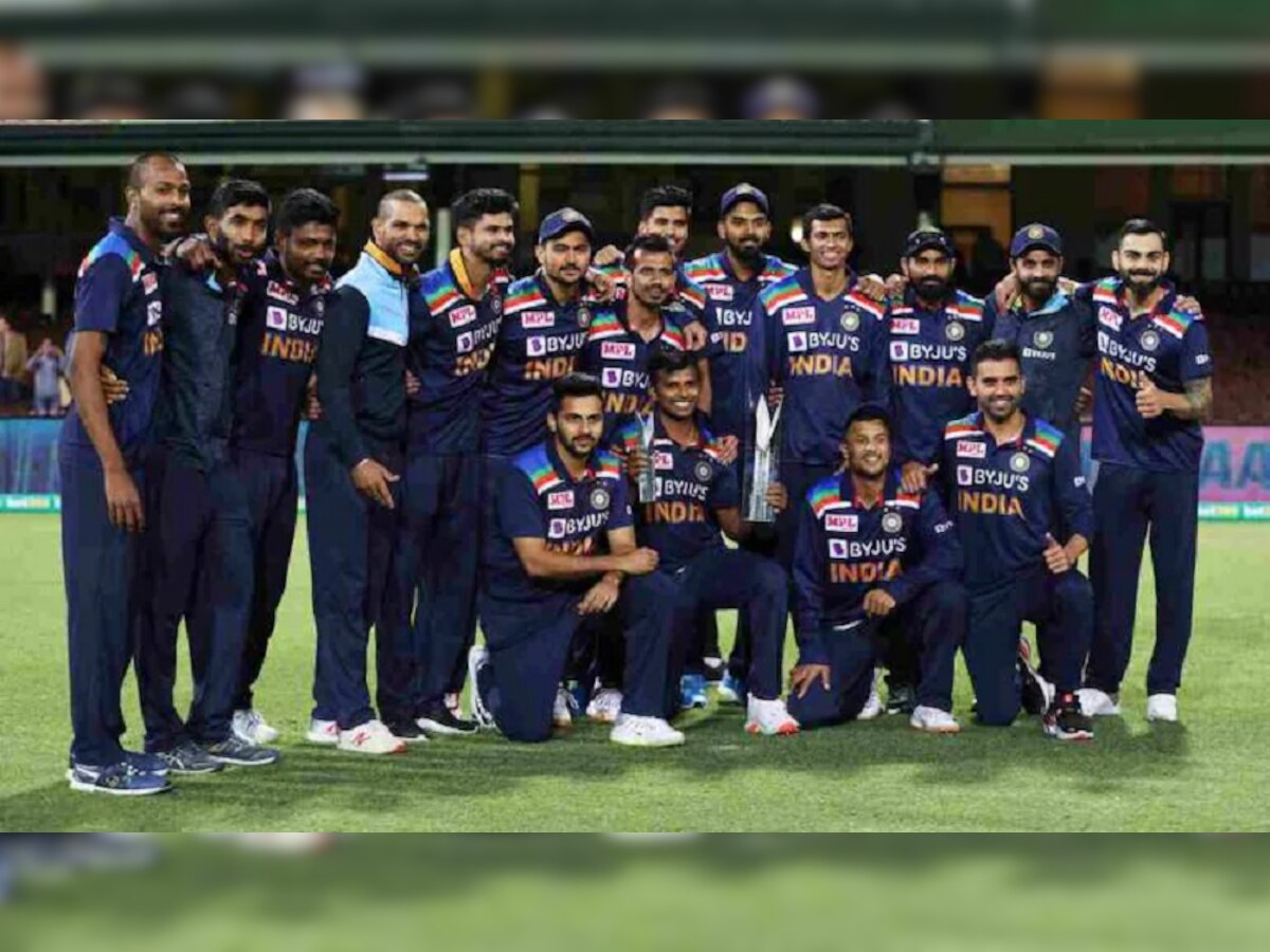 टीम इंडीयातील 'या' 4 खेळाडूंचे नशीब खराब, सिलेक्टर्सने टी20 वर्ल्ड कपमधून कापले तिकीट title=