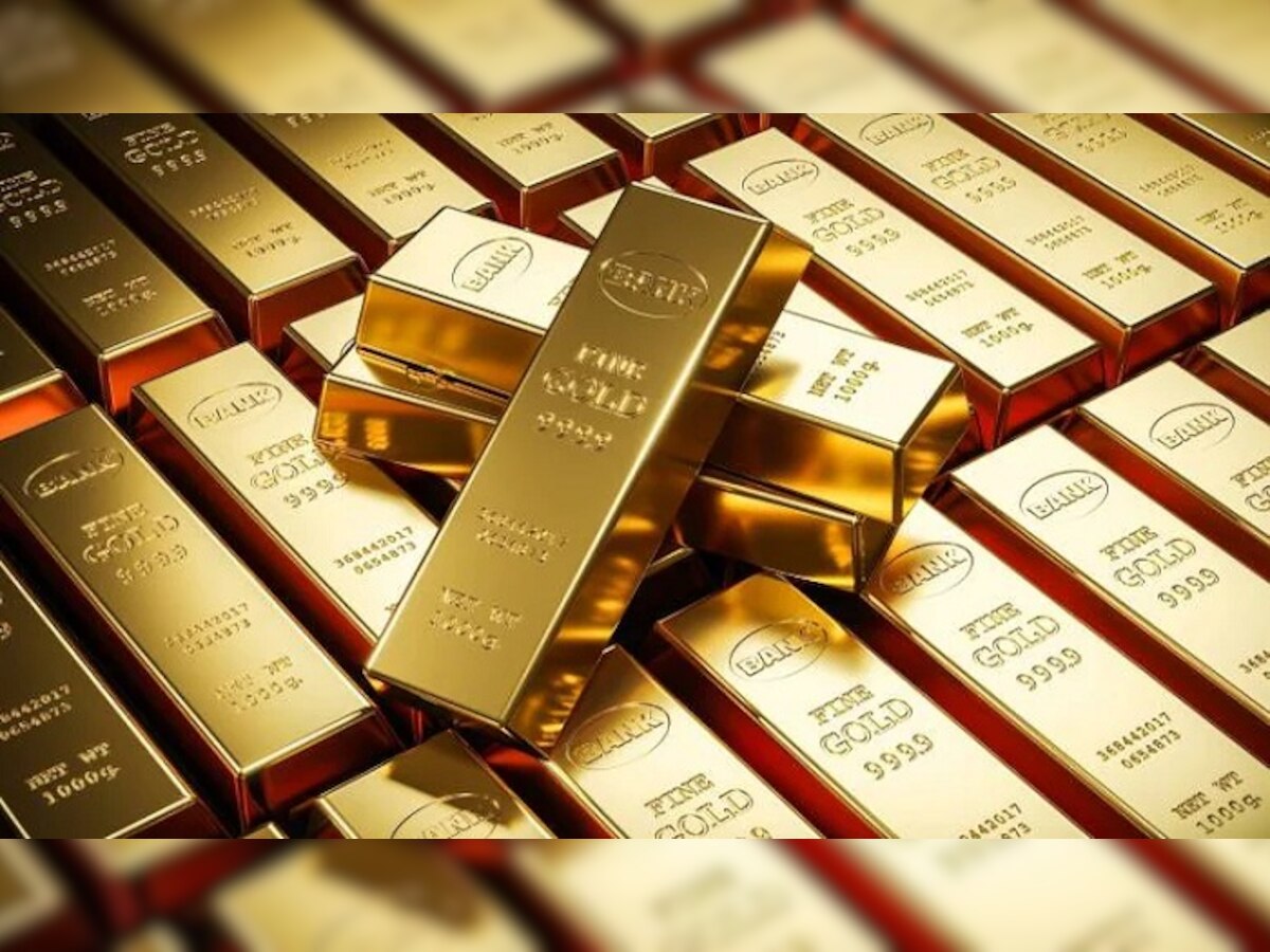 Gold Silver Price : सोन्या-चांदीच्या दरात मोठी घसरण, एवढ्या रुपयांनी स्वस्त झालं सोनं  title=