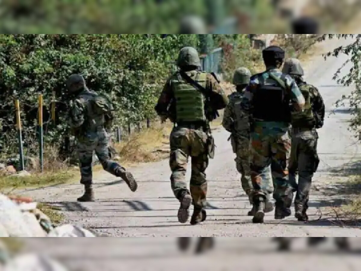 Jammu Kashmir Encounter : राजौरीत दहशतवाद्यांसोबत चकमक, दहशतवादी हल्ल्यात 5 जवान शहीद title=