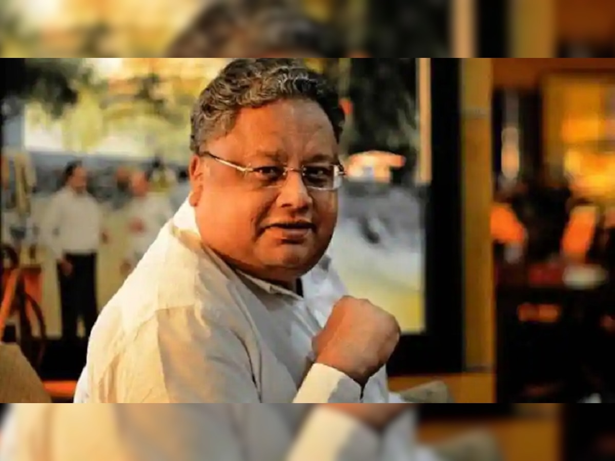 Tata Motors च्या शेअरची 20% नी उसळी; Rakesh Jhunjhunwala यांनी एका झटक्यात कमावले 300 कोटी title=