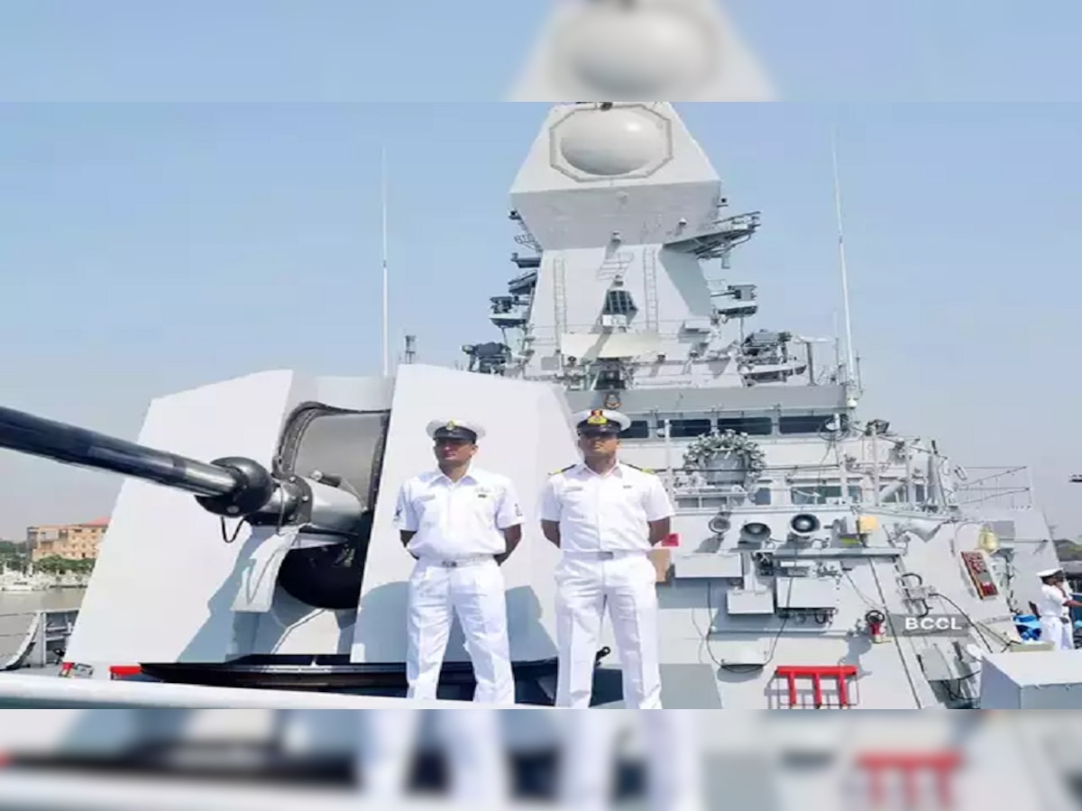  Indian Navy Recruitment | भारतीय नौदलात 10 वी पास उमेदवारांसाठी भरती; या तारखेपासून करा अप्लाय title=