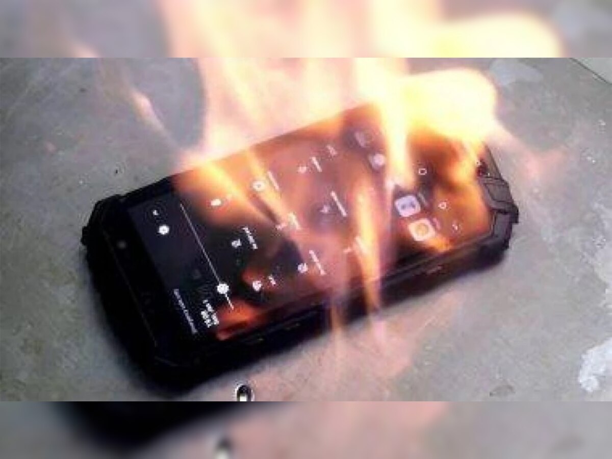 ऑनलाइन क्लासमध्ये अशा प्रकारे मोबाईल वापरल्याने स्फोट, 11 वर्षांच्या मुलाचा मृत्यू title=