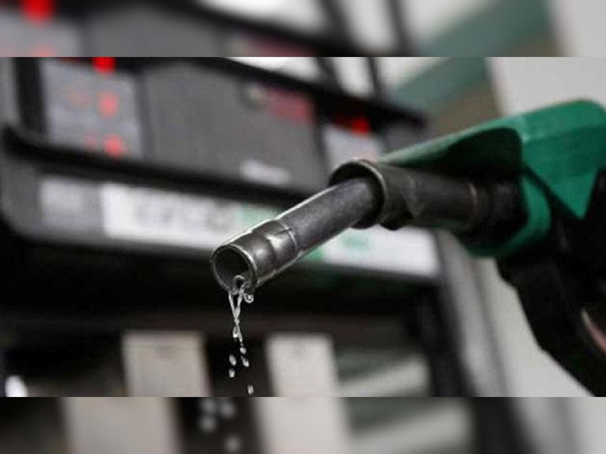 Petrol-Diesel Price : महागाईचा मोठा भडका, पेट्रोल आणि डिझेल दरात पुन्हा वाढ title=