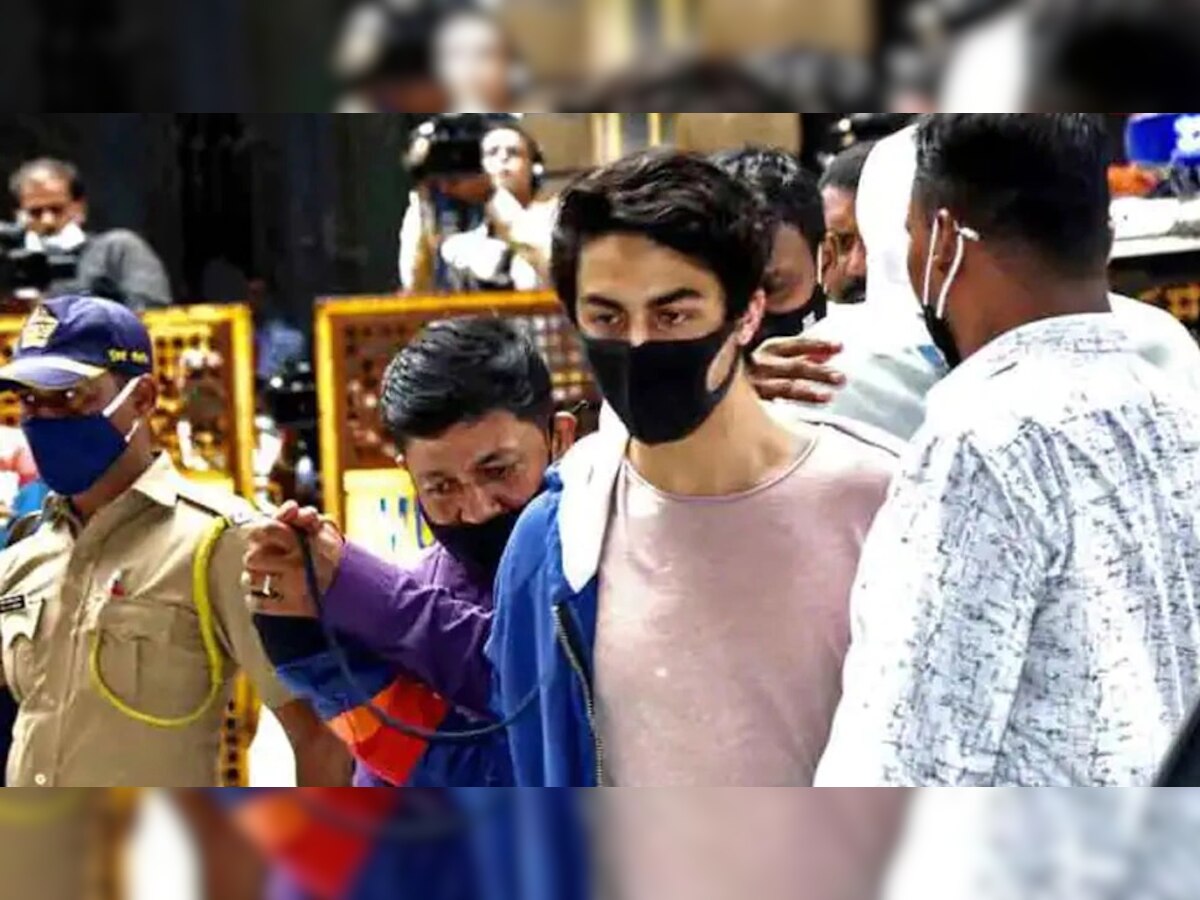 Mumbai Drugs Case : नवाब मलिकांनी आरोप केलेला तो दाढीवाला कोण? व्हिडिओ आला समोर title=