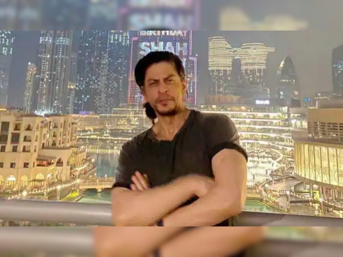 Shahrukh Khan Birthday : राजाचं आयुष्य जगतो शाहरुख; पाहा त्याचं दुबईतील घर title=