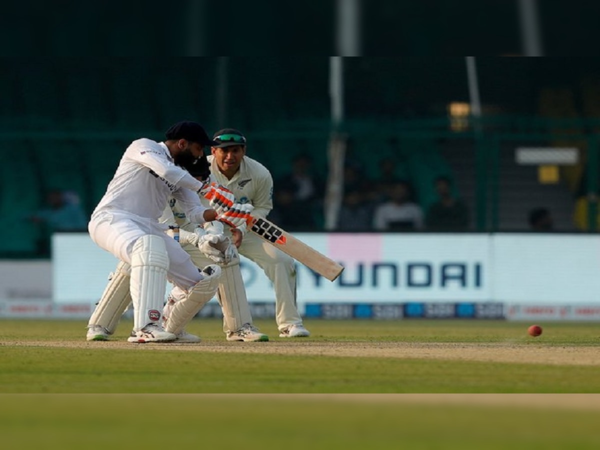 IND vs NZ : पहिला दिवस भारताचा...4 विकेट्स गमावून टीम इंडियानं केल्या 258 धावा  title=
