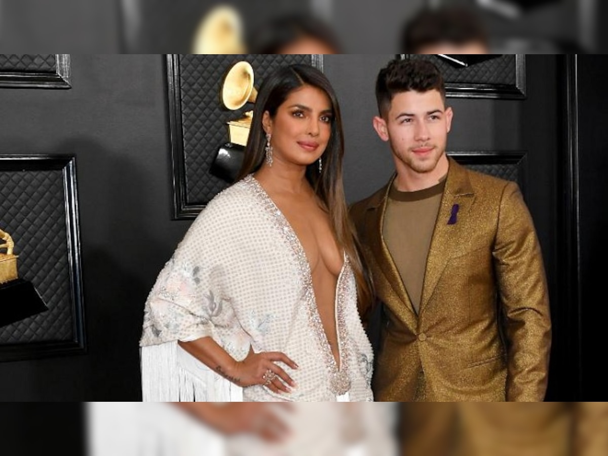 Priyanka Nick Divorce? आकंठ बुडाले प्रेमात, रोमँटिक फोटो शेअर  title=