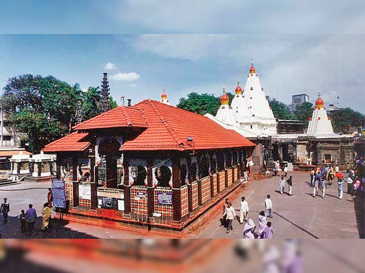 अंबाबाई मंदिरात पुन्हा कठोर निर्बंध, भाविकांना पाळव्या लागणार या अटी title=