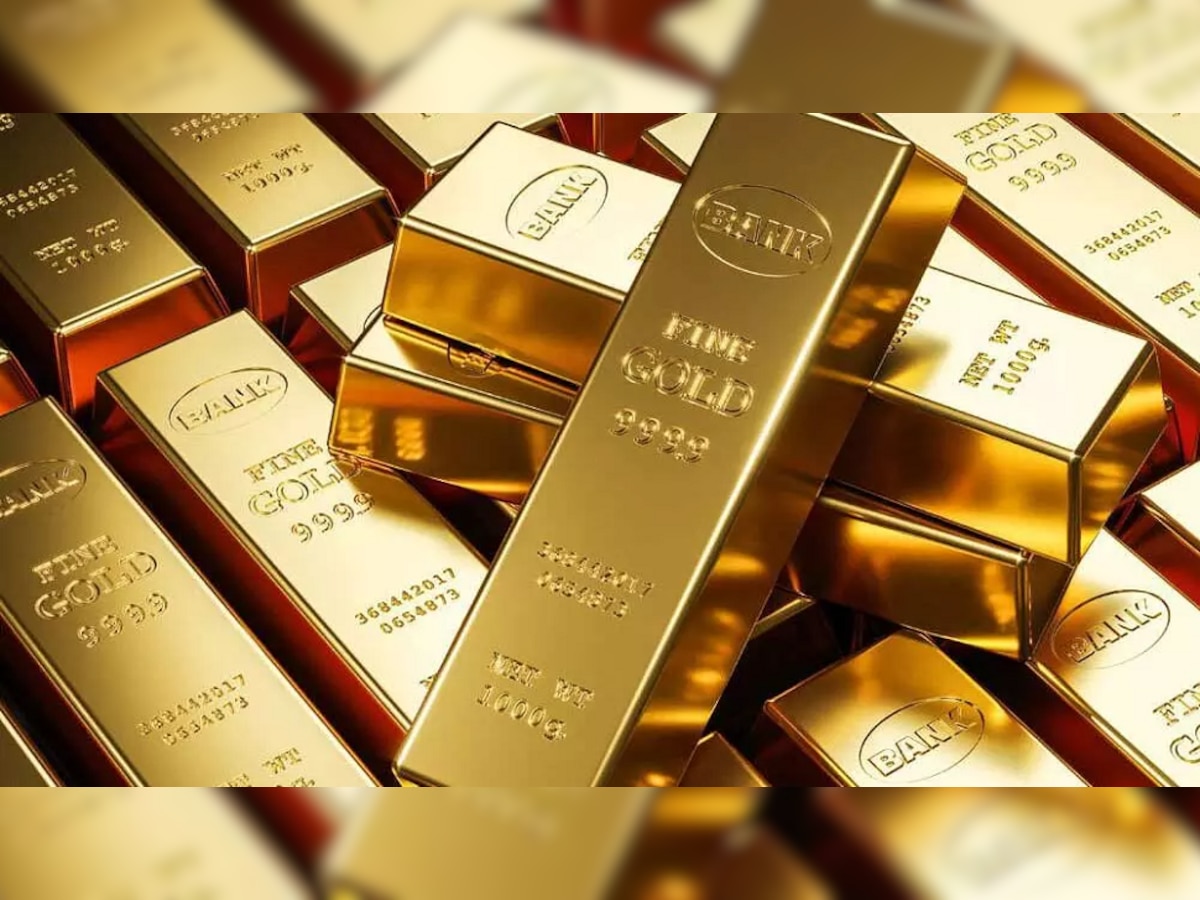 Gold Silver Rate Today | सोन्याच्या दरांत आज घसरण; गुंतवणूकीसाठी खरेदीत वाढ title=